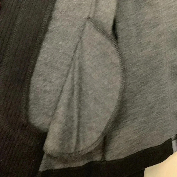 Spanner gorgeous jacket/sweater, black w gray trim 2 way zipper, 2 front pockets - Picture 4 of 5